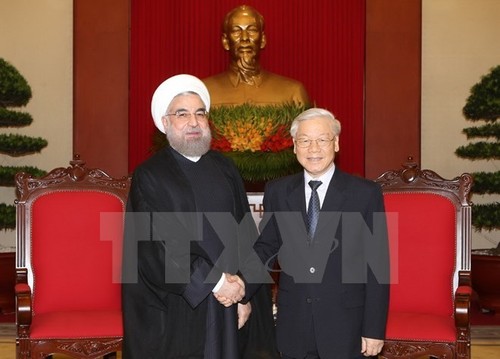 Iranian President wants to reinforce ties with Vietnam  - ảnh 1
